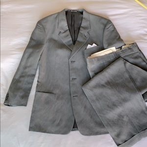 Giorgio Armani Le Collezioni linen and silk suit
